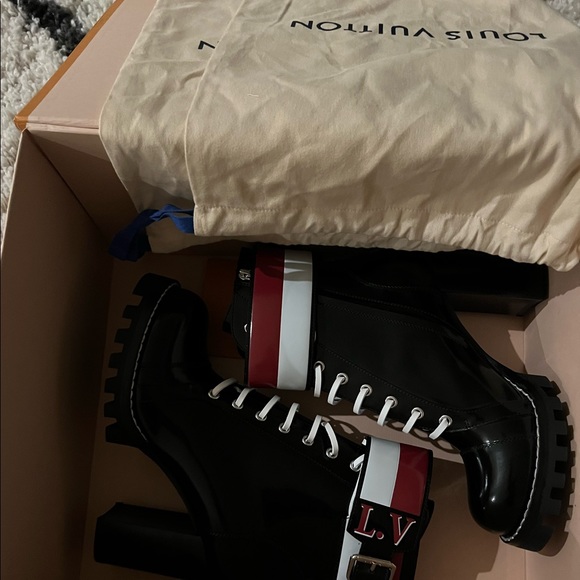 LouisVuitton Star Trail Boot in Patent Calfskin Leather Size 40 - New in Box - Picture 3 of 7
